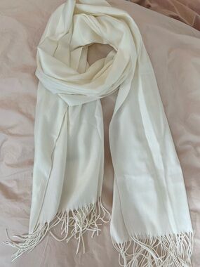 Elegant Cream Fringe Scarf Cashmere Blended